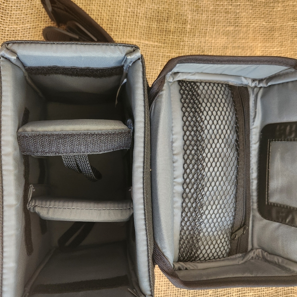 Promaster camera case - Picture 2 of 3